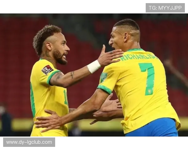 刘恺威踢足球展现运动魅力 这集背后隐藏的感人故事与精彩瞬间 刘恺威踢足球展现运动魅力 这集背后隐藏的感人故事与精彩瞬间